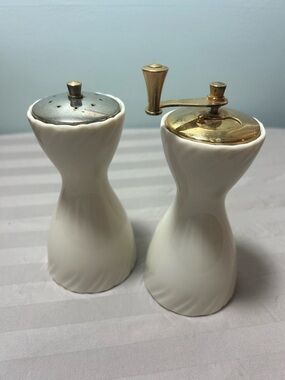 Vintage Lenox Salt & Pepper Grinder Set